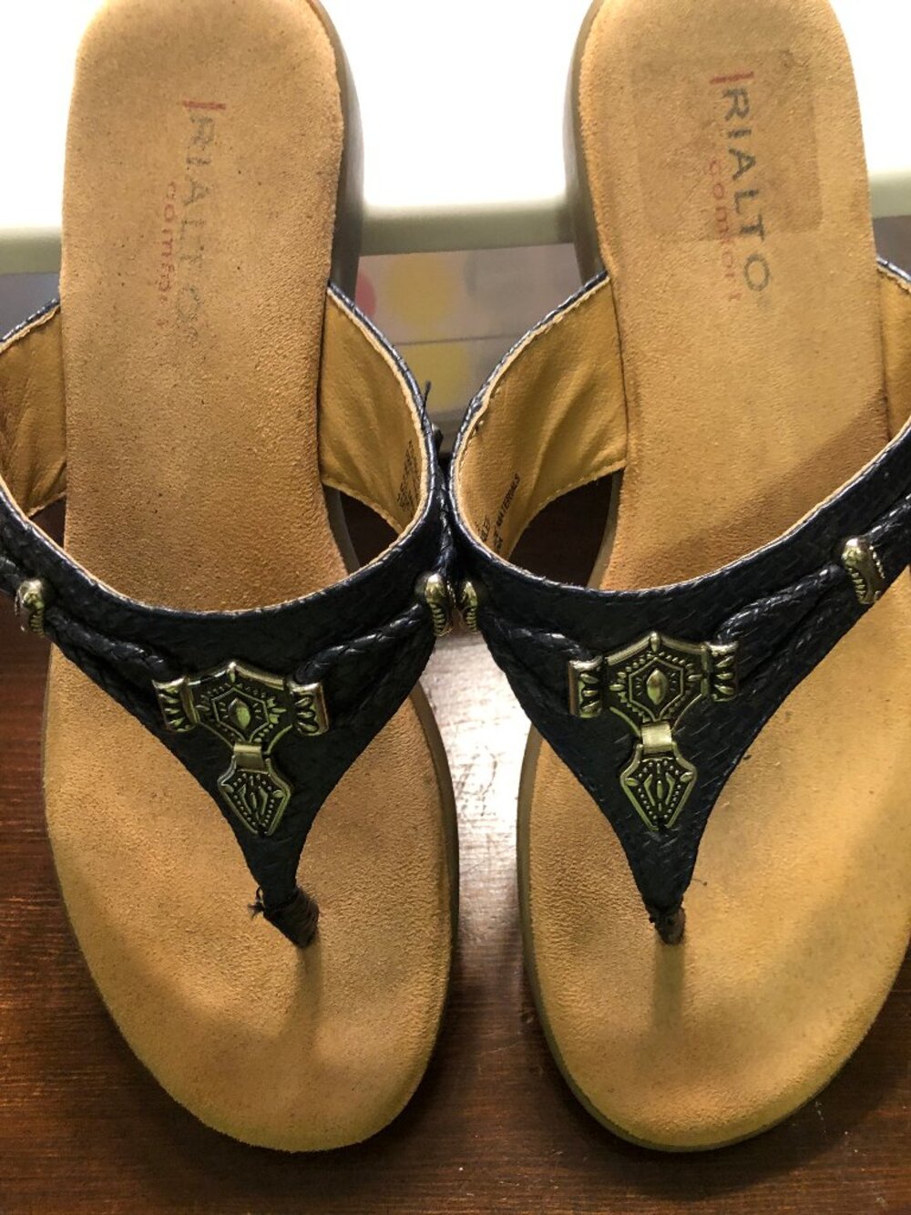 Women's size 9M Bailee Rialto comfort sandals in Navy